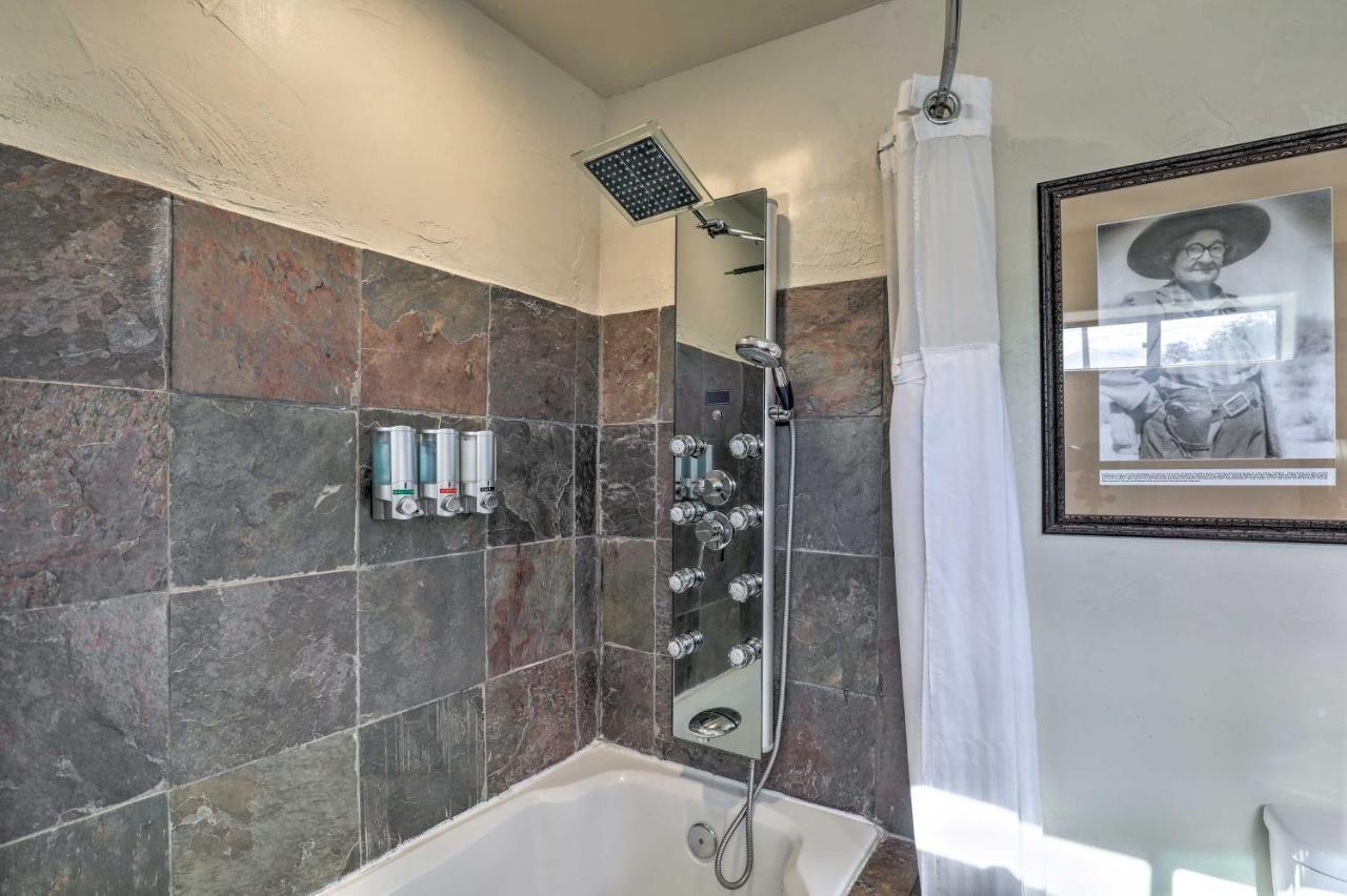 הוילה Pet-Friendly Tucson Casita Shared Hot Tub And Porch מראה חיצוני תמונה